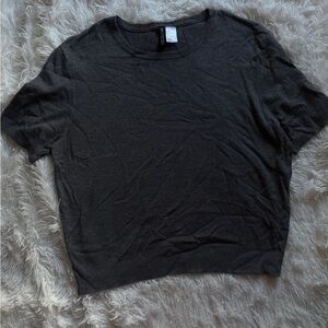 H&M Divided Gray Short Sleeve Knit Sweater Size L